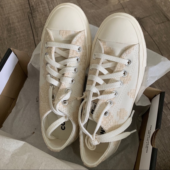 Off-White Chuck Taylor All Star Lift Sneakers - Picture 3 of 12